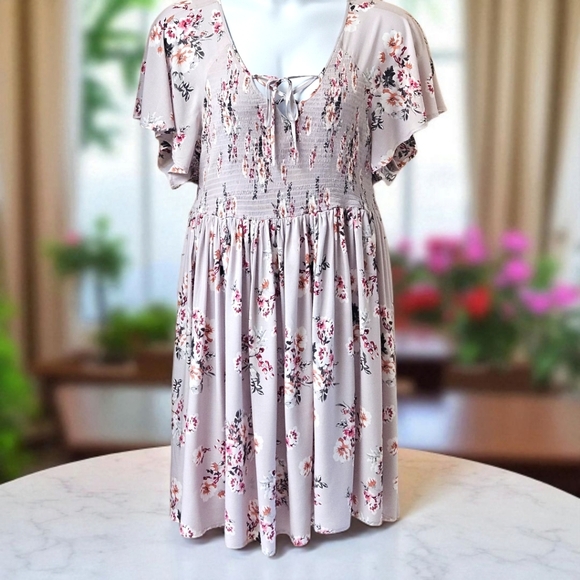 TORRID Plus Size Floral Lilac Smocked Front Tie Challis Skater Dress Size 3X - Picture 1 of 13